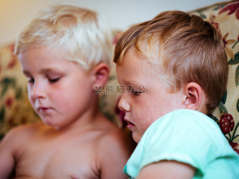 男孩 儿童 可爱的