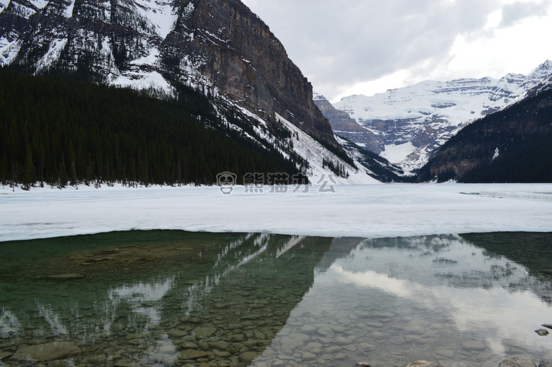 加拿大 清楚的 水