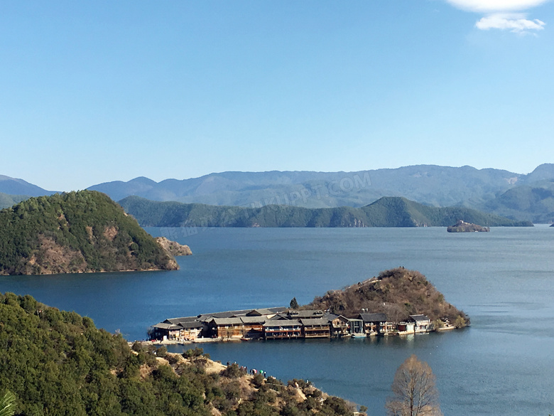 云南美丽的泸沽湖风景摄影图片
