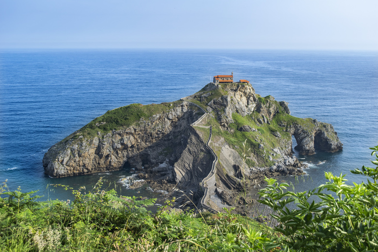 小岛海天一色自然风景摄影高清图片