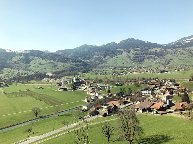 瑞士田园风光和城镇摄影图片