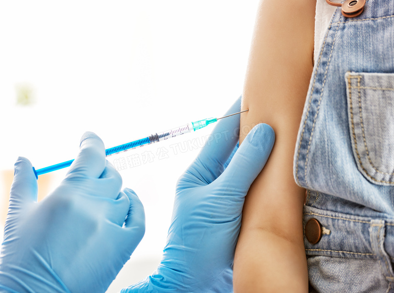 在接受注射疫苗的儿童摄影高清图片