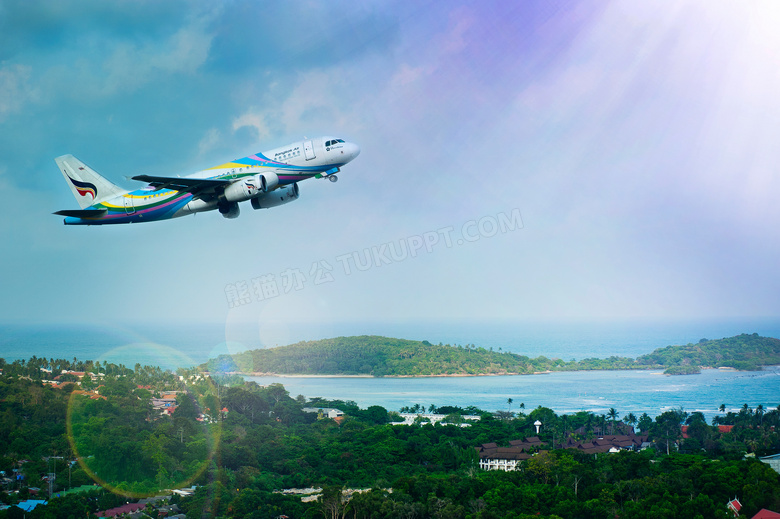 蓝天山水与起飞姿势的飞机高清图片