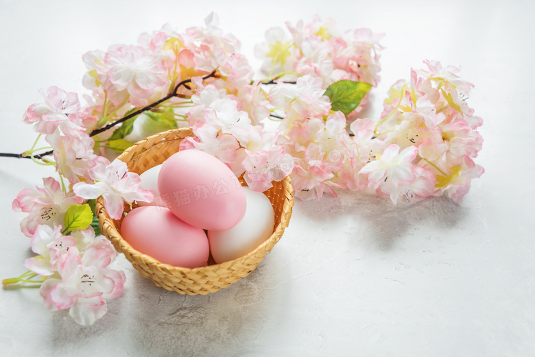 粉色花朵与复活节彩蛋摄影高清图片