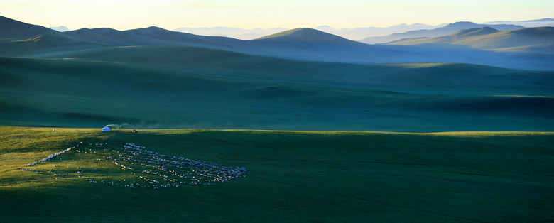 内蒙古大草原美丽日出摄影图片