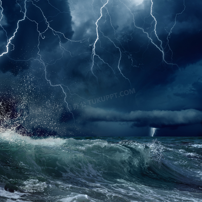 雷电交加的大海上风光摄影高清图片