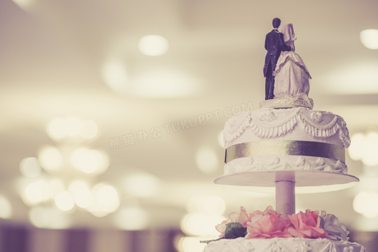 婚礼当天摆放着的蛋糕摄影高清图片