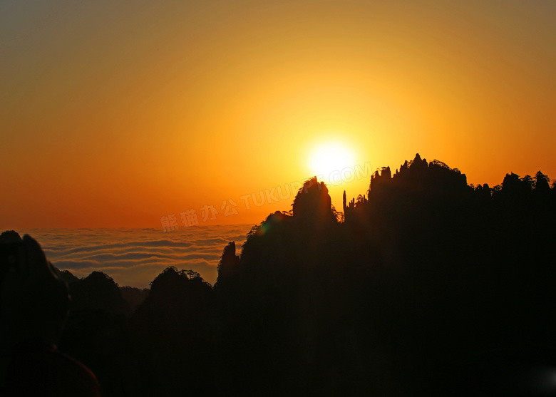 黄山山顶日落美景摄影图片