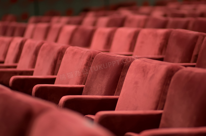 电影院里的红颜色座椅摄影高清图片