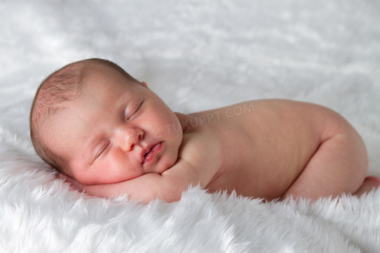 趴着睡觉的可爱小宝宝摄影高清图片