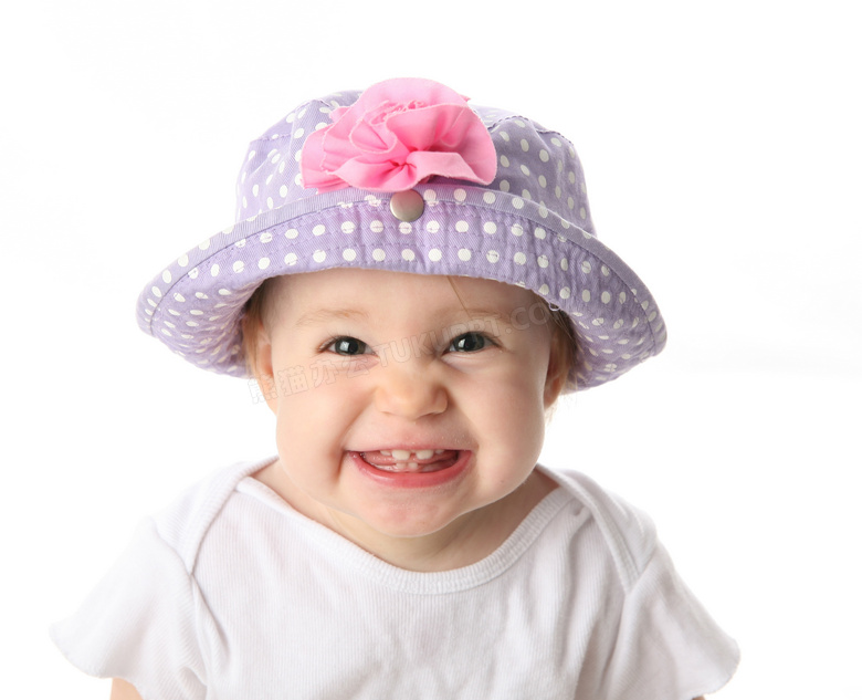 戴着帽子的开心可爱小宝宝摄影图片