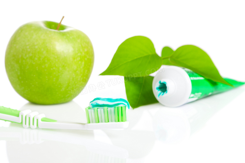 牙膏牙刷与青苹果高清摄影图片