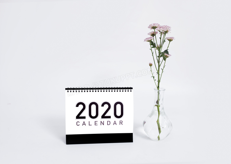 2020年新年台历和鲜花