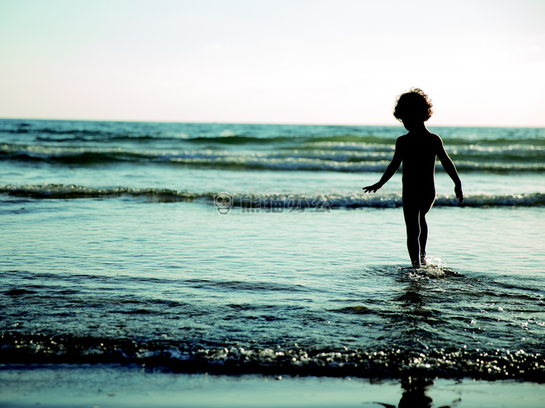 海滩 小孩 海洋