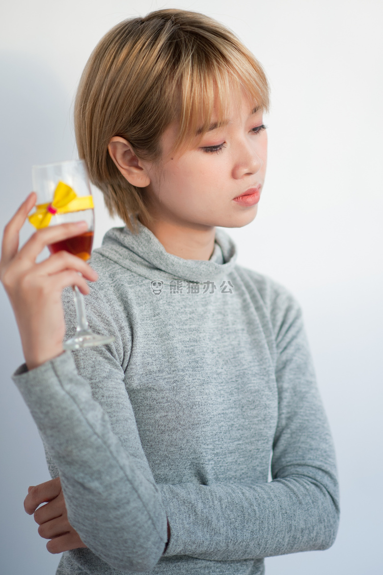 有吸引力的 喝 饮酒