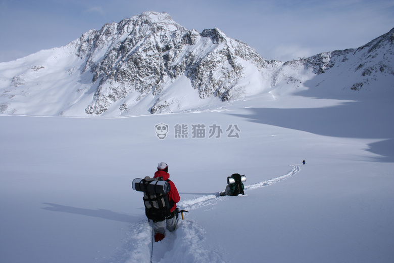 冒险 登山者 寒冷的