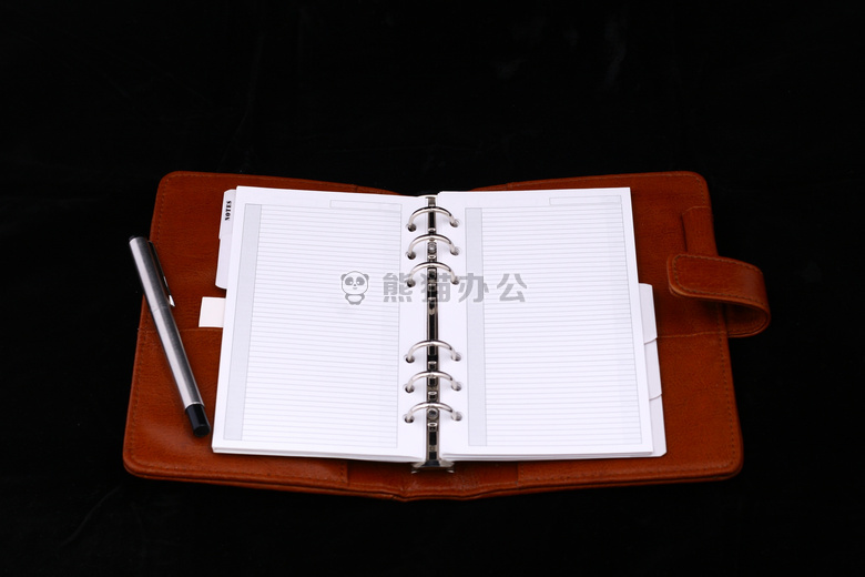 空白的 日记 笔记本