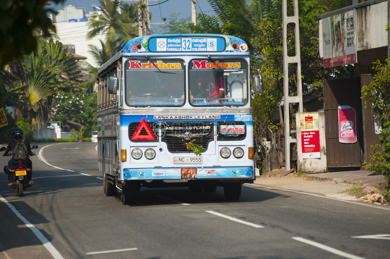 公共汽车 城市 地方的