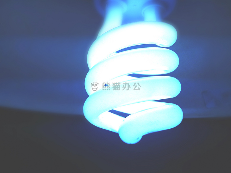 摘要 模糊 明亮的