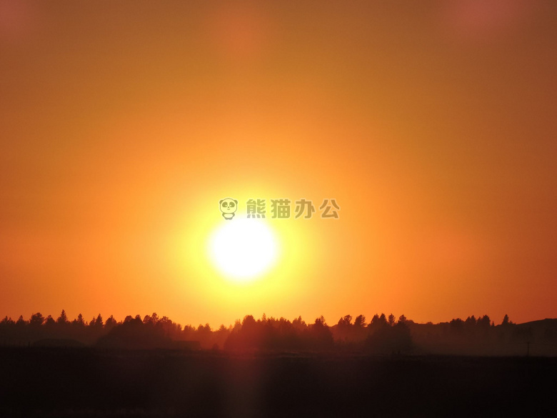 明亮的 橙色 天空