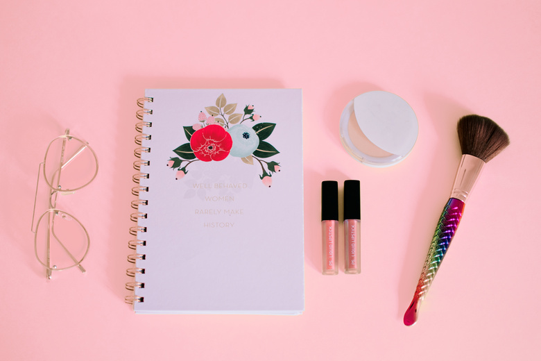 眼镜 flatlay 少女 
