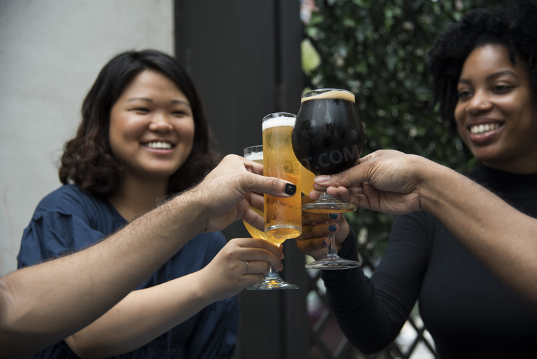 啤酒 乾杯 喝