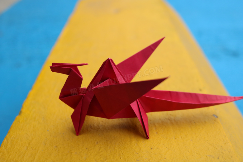 红纸鹤的原型图片