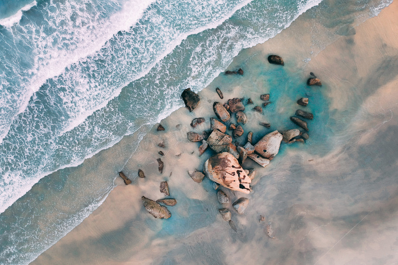 沙滩碎石图片