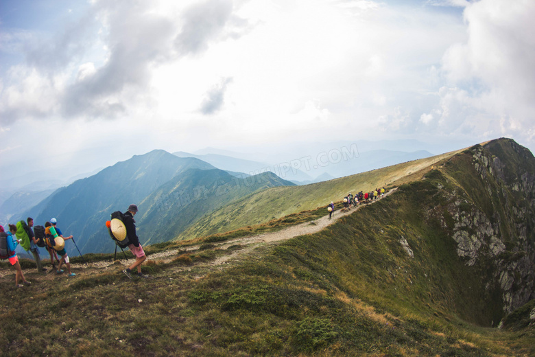 攀登 登山者 云 