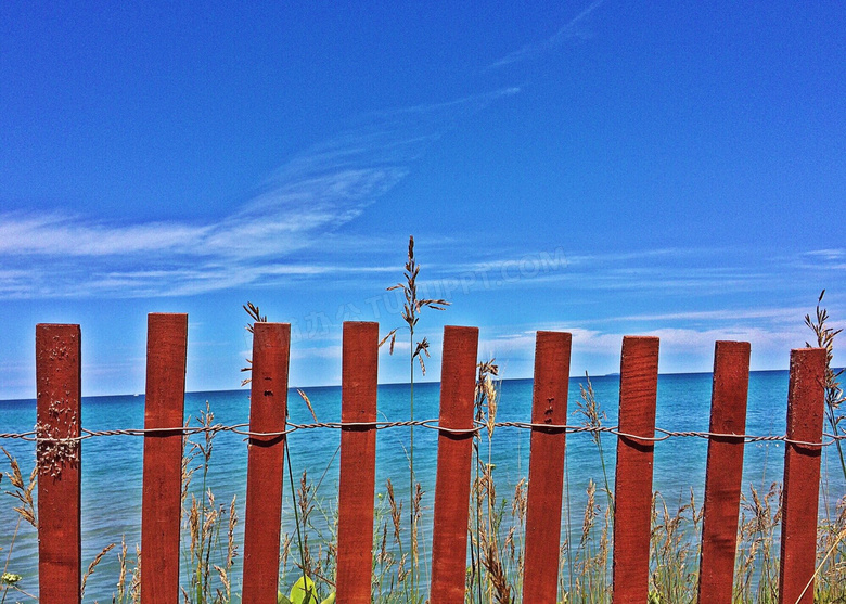 篱笆海边图片