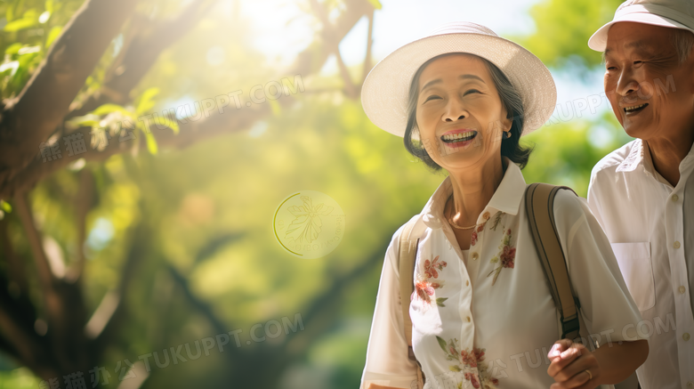 重阳节老年夫妻一起旅行摄影图