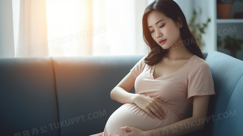 孕妇不舒服靠在沙发上摄影图