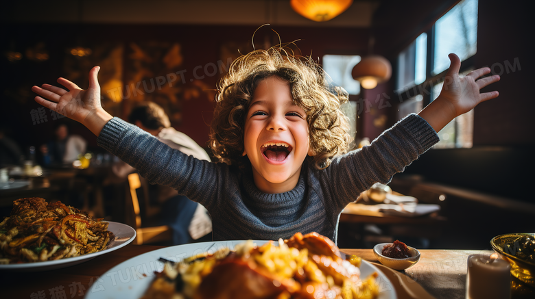 吃感恩节大餐的外国男孩摄影图