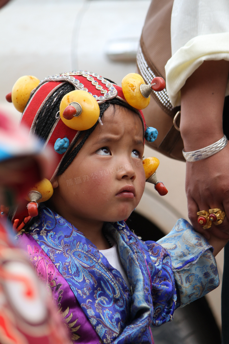 西藏民族小女孩图片