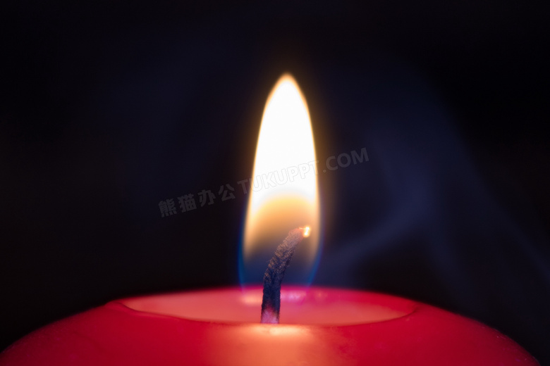 蜡烛火焰特写图片