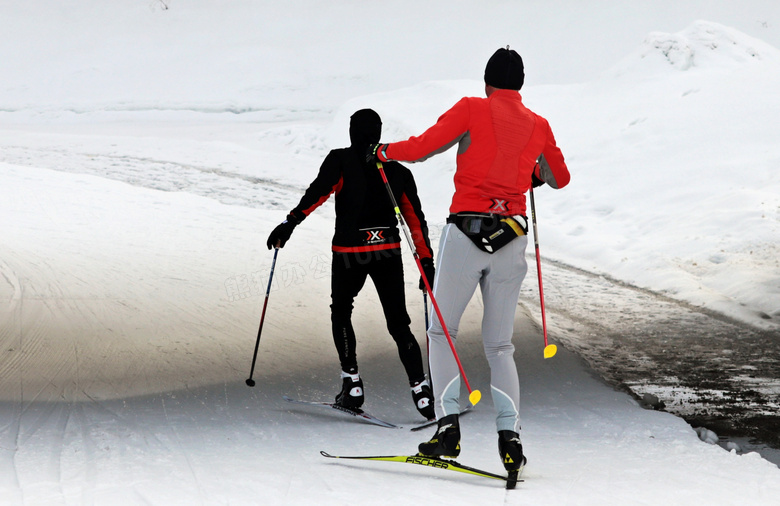 运动员滑雪项目图片