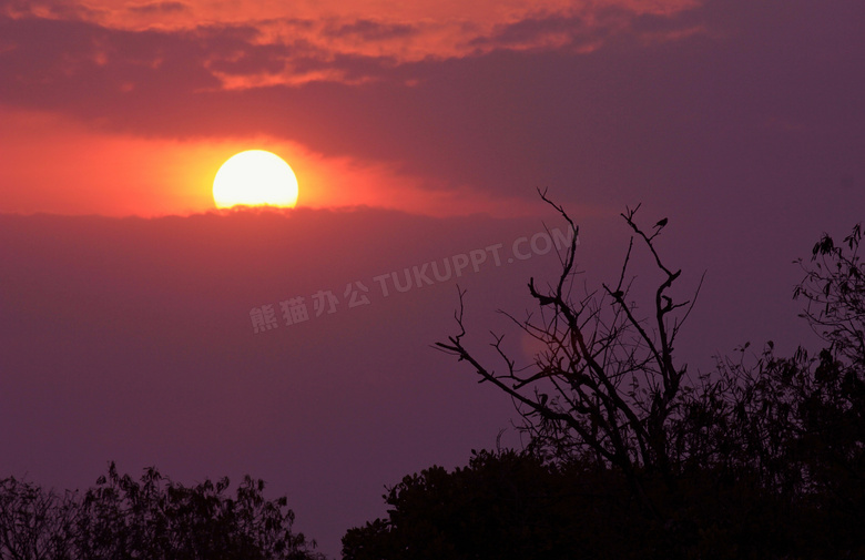 天空夕阳西下图片