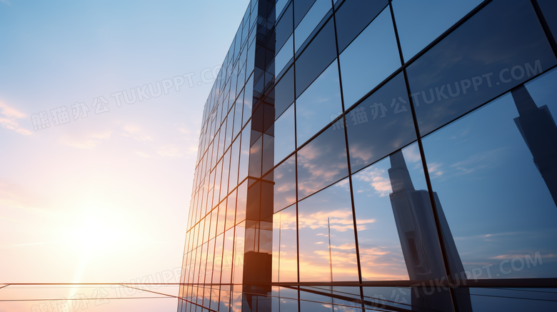 现代商务玻璃外墙建筑反射阳光图片