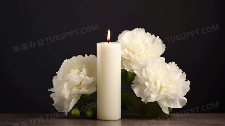鲜花和点燃的蜡烛图片