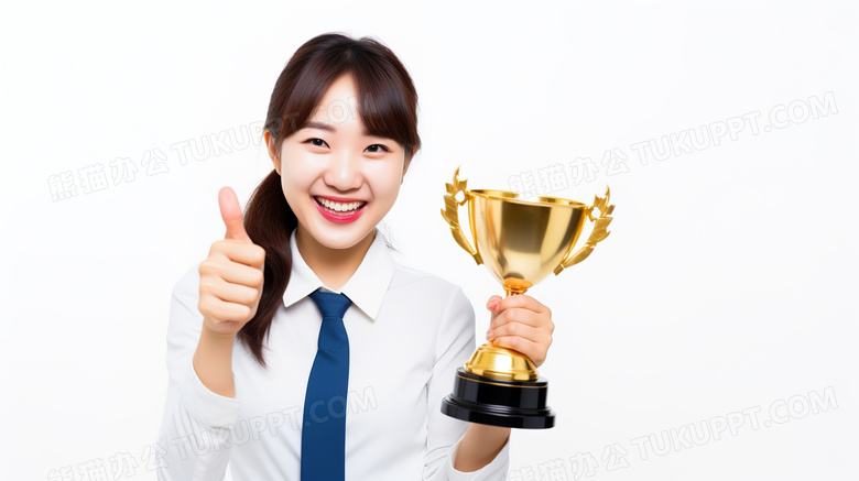 商务女士开心的举着奖杯庆祝成功