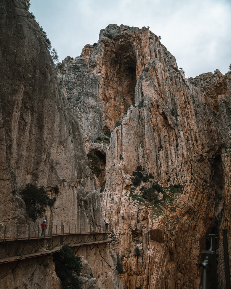 山崖峡谷风光图片