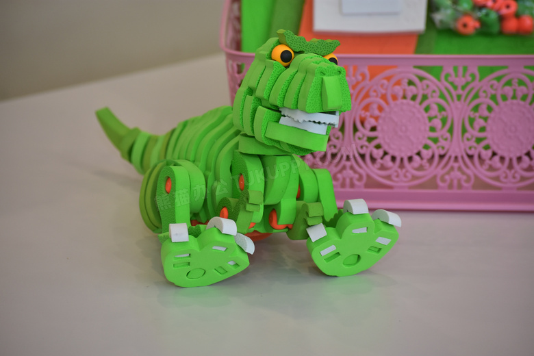 绿色恐龙玩具图片