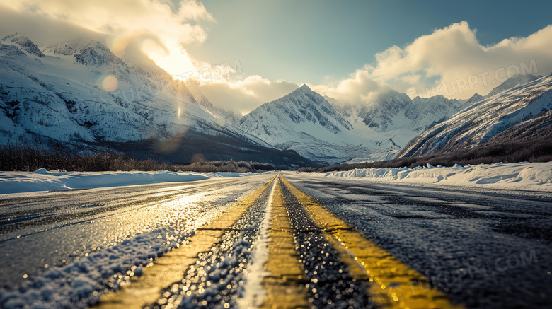 通往雪山的高速公路的低角度图片