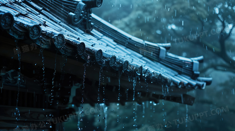 雨中的古建筑屋檐滴落的雨滴图片