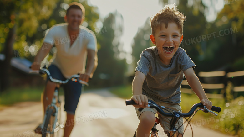 乡村小道上骑自行车的父子图片