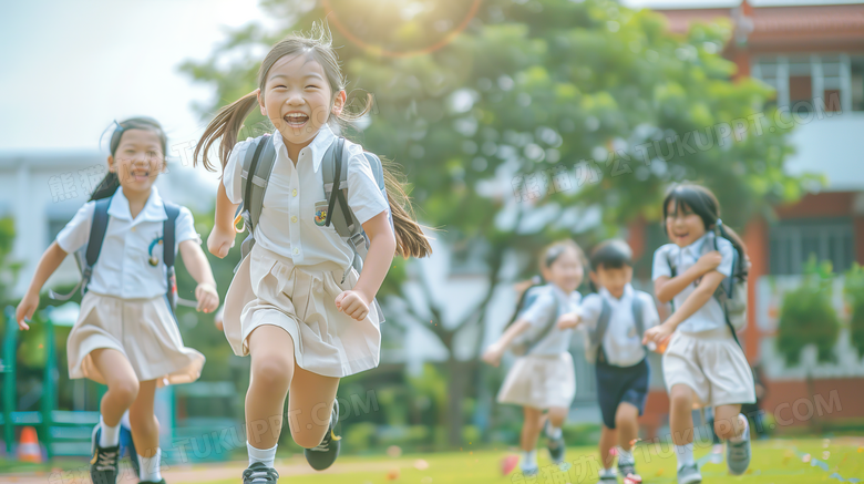 学校春游活动开心玩耍的小朋友图片