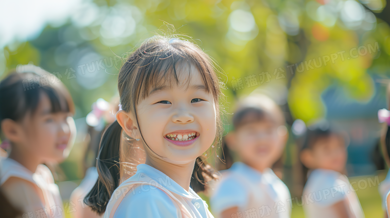 学校春游活动开心玩耍的小朋友图片