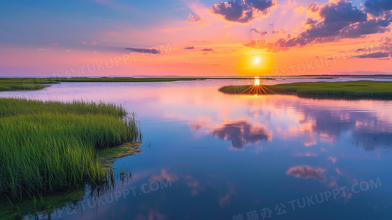 湖边草地日落夕阳风景图片