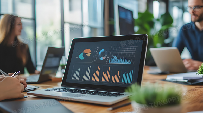 办公图表商务办公场景图片