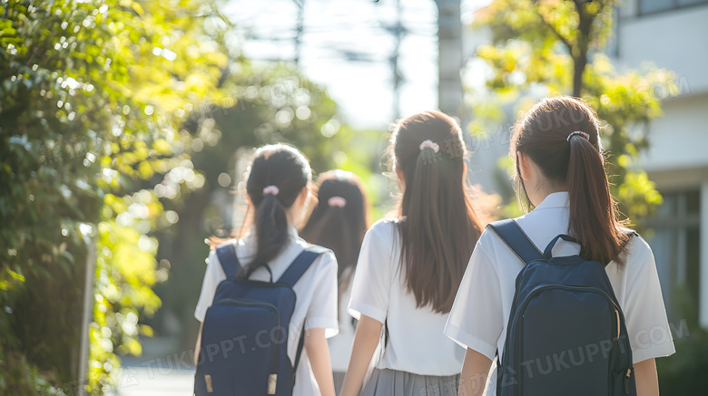 几个学生放学背影图片